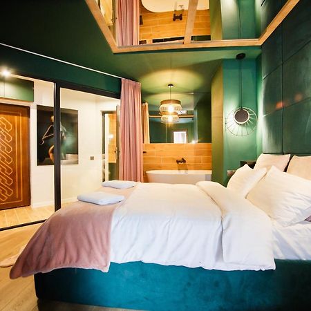 Green Velvet City Retreat Gran Varadino Esterno foto